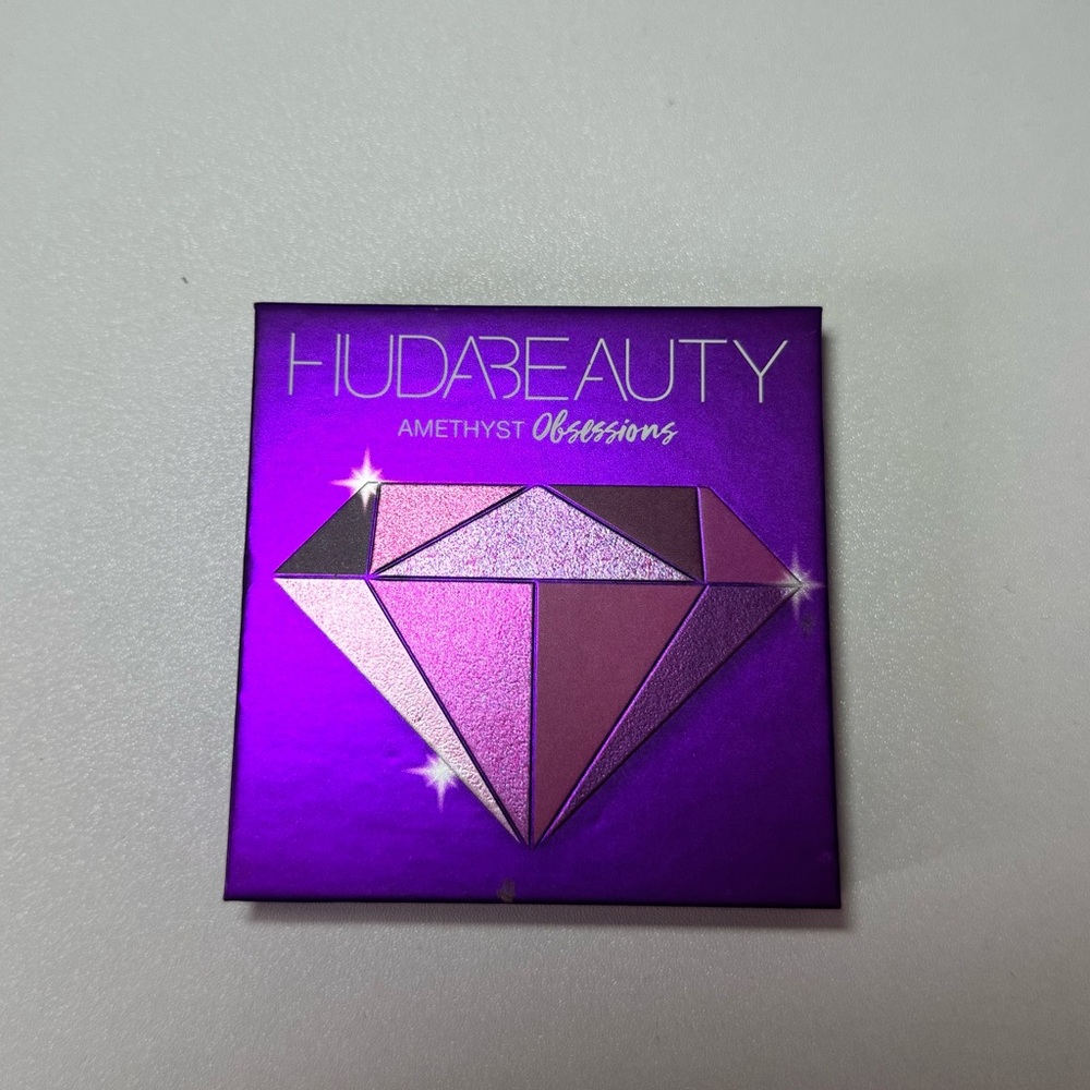 Huda Beauty Amethyst Obsessions Palette